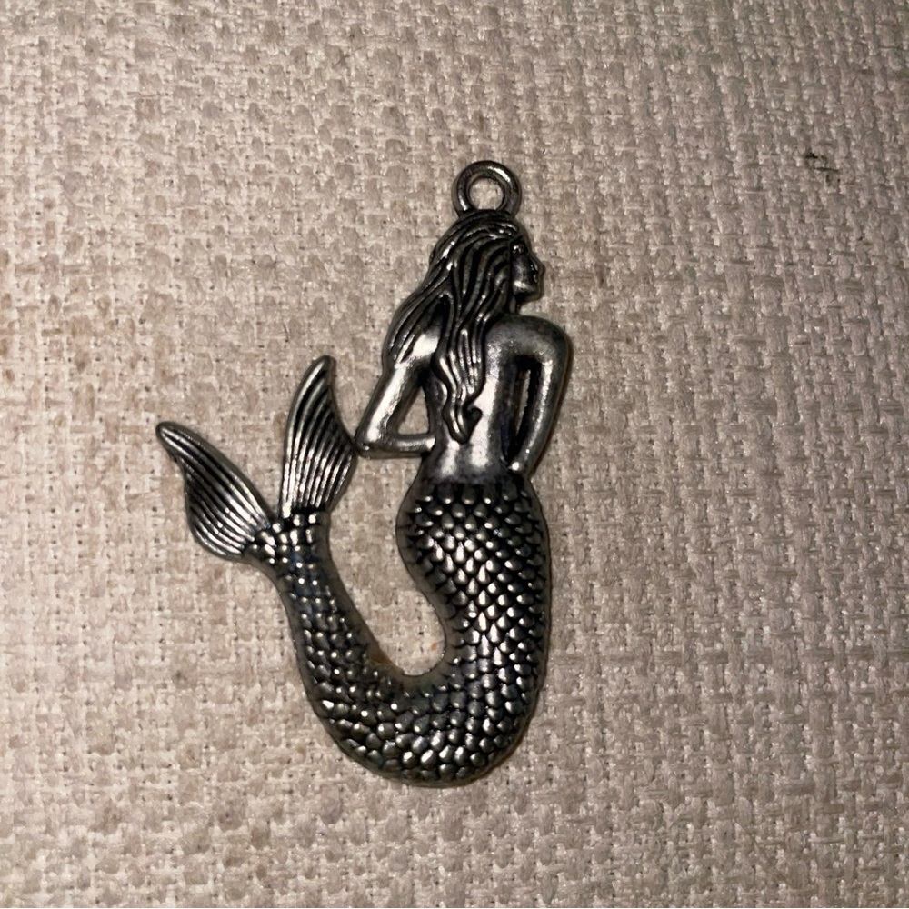 Vintage Laghcat Mermaid Necklace Silver Tone Laghcat 2.5” Mermaid and 26” Chain